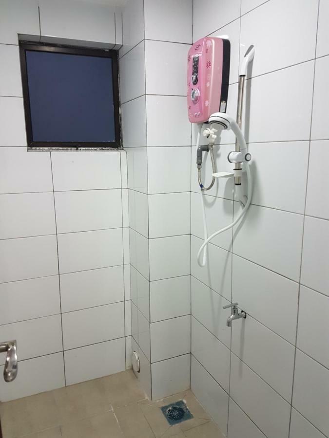Sembulan @ Ning Guesthouse 宁舒民宿 كوتا كينابالو المظهر الخارجي الصورة