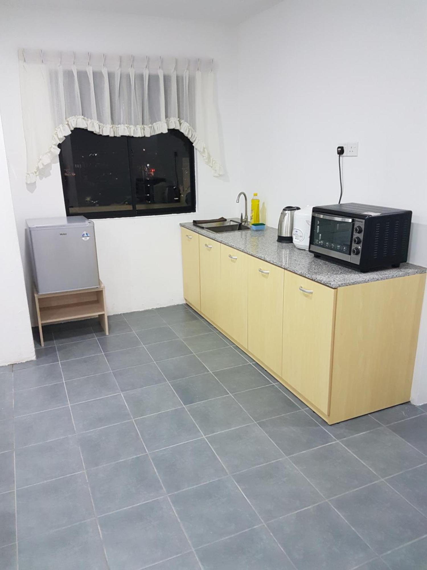 Sembulan @ Ning Guesthouse 宁舒民宿 كوتا كينابالو المظهر الخارجي الصورة